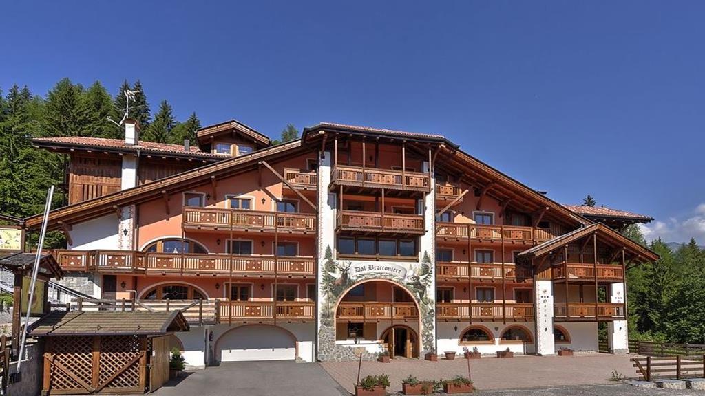 Hotel Dal Bracconiere Folgarida Exterior photo
