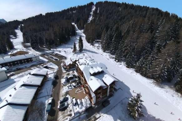 Hotel Dal Bracconiere Folgarida Exterior photo